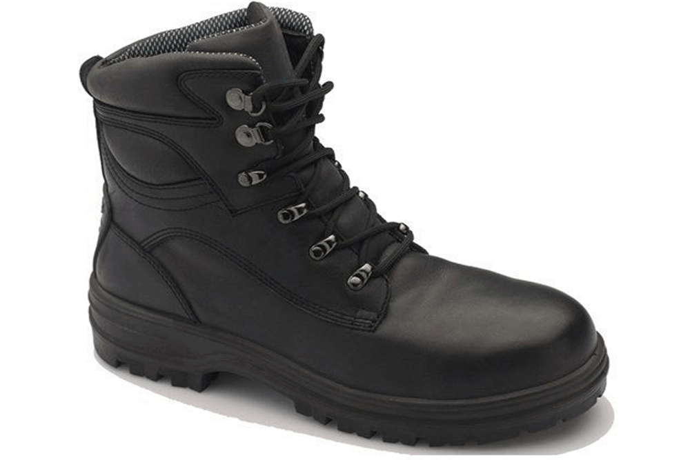 Protective safety shoes for workplace safety. #SafetyShoes #WorkplaceSafety